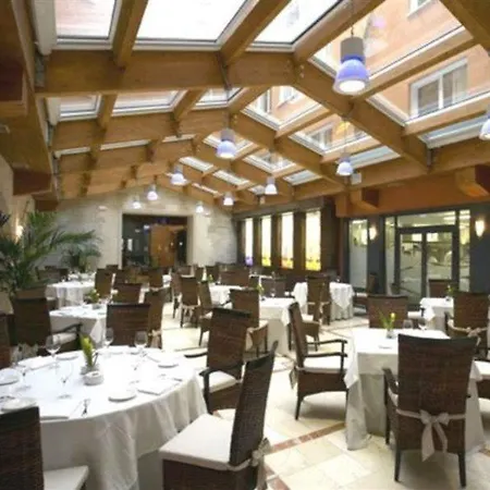 Rice Palacio De Blasones Otel Burgo