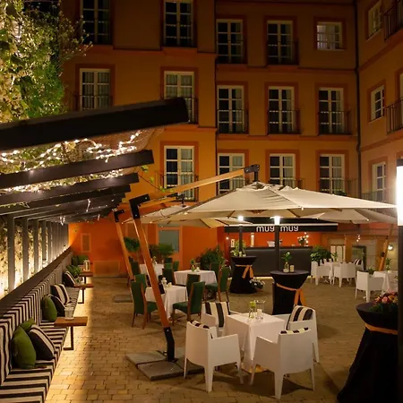 Palacio De Blasones Hotel 4*